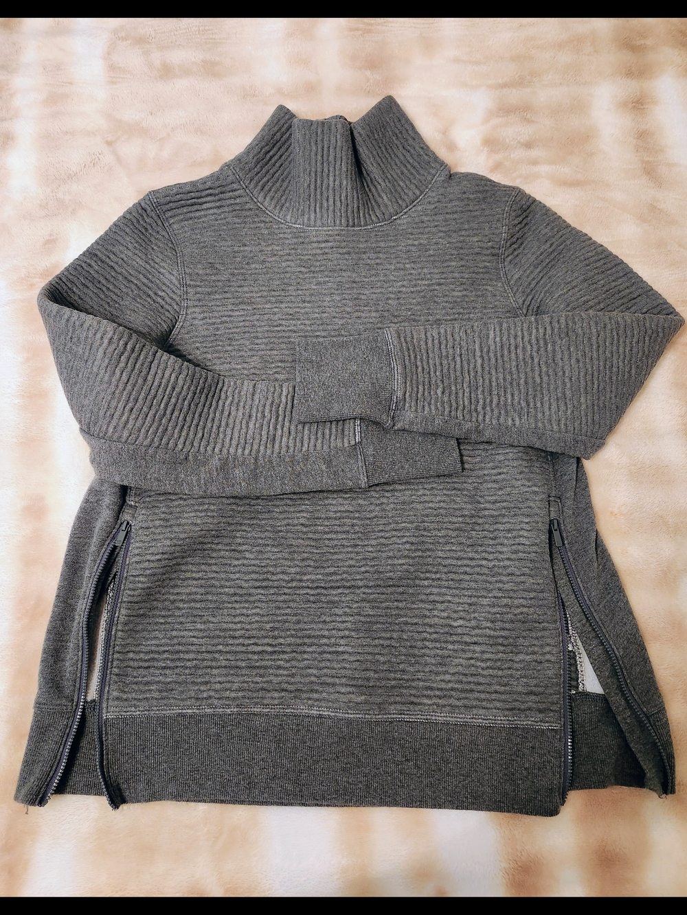 Cozy Gray Ribbed Sweater Swratshirt with Side Zippers